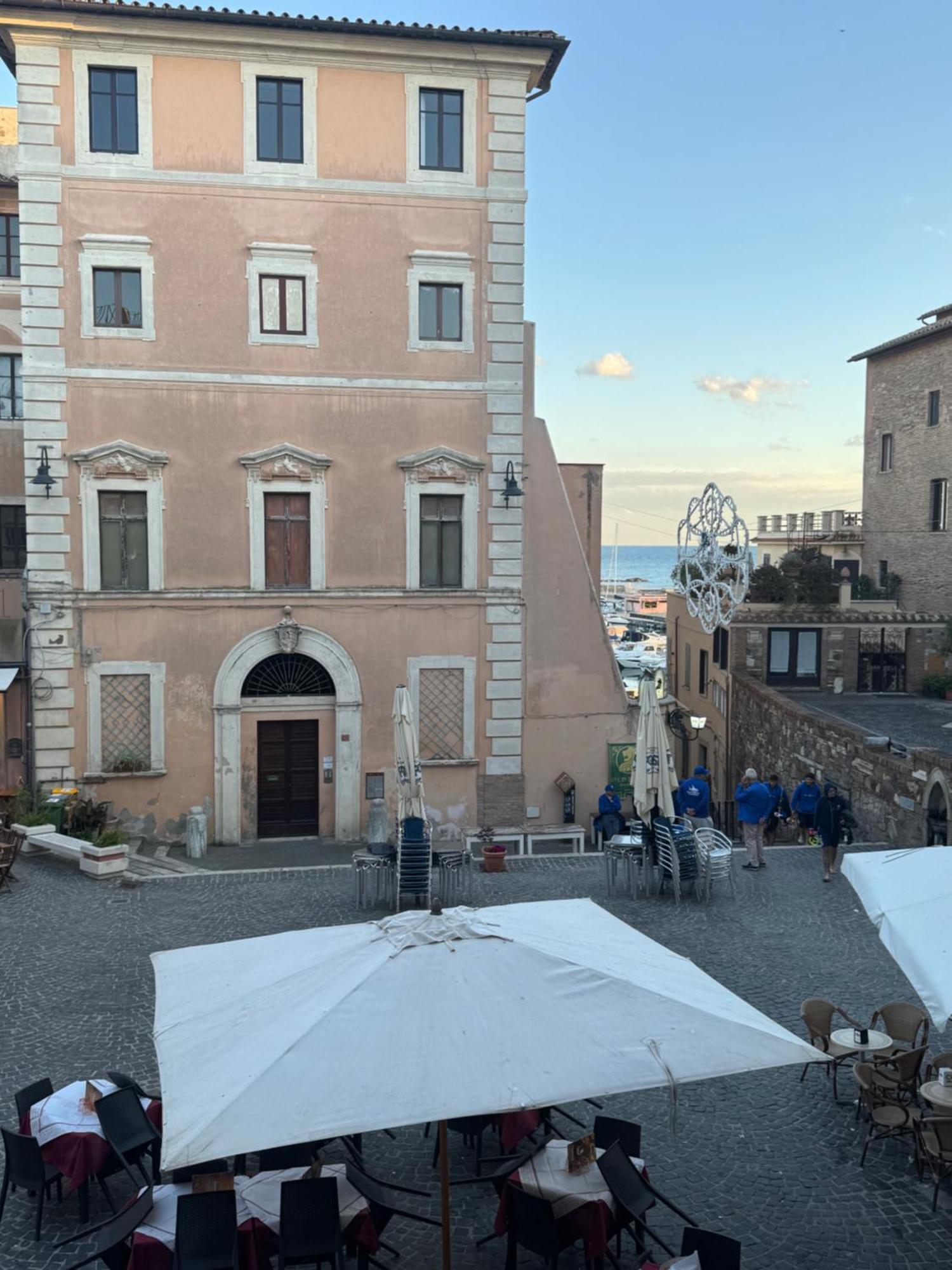 Il Vicolo B&B Giubileo เน็ตตูโน ภายนอก รูปภาพ